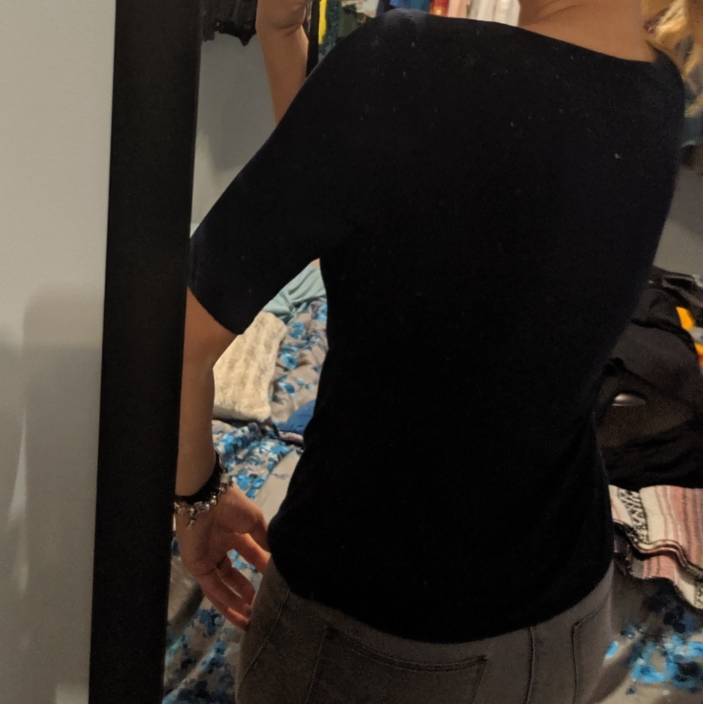 Navy Blouse đ - Picture 4 of 4